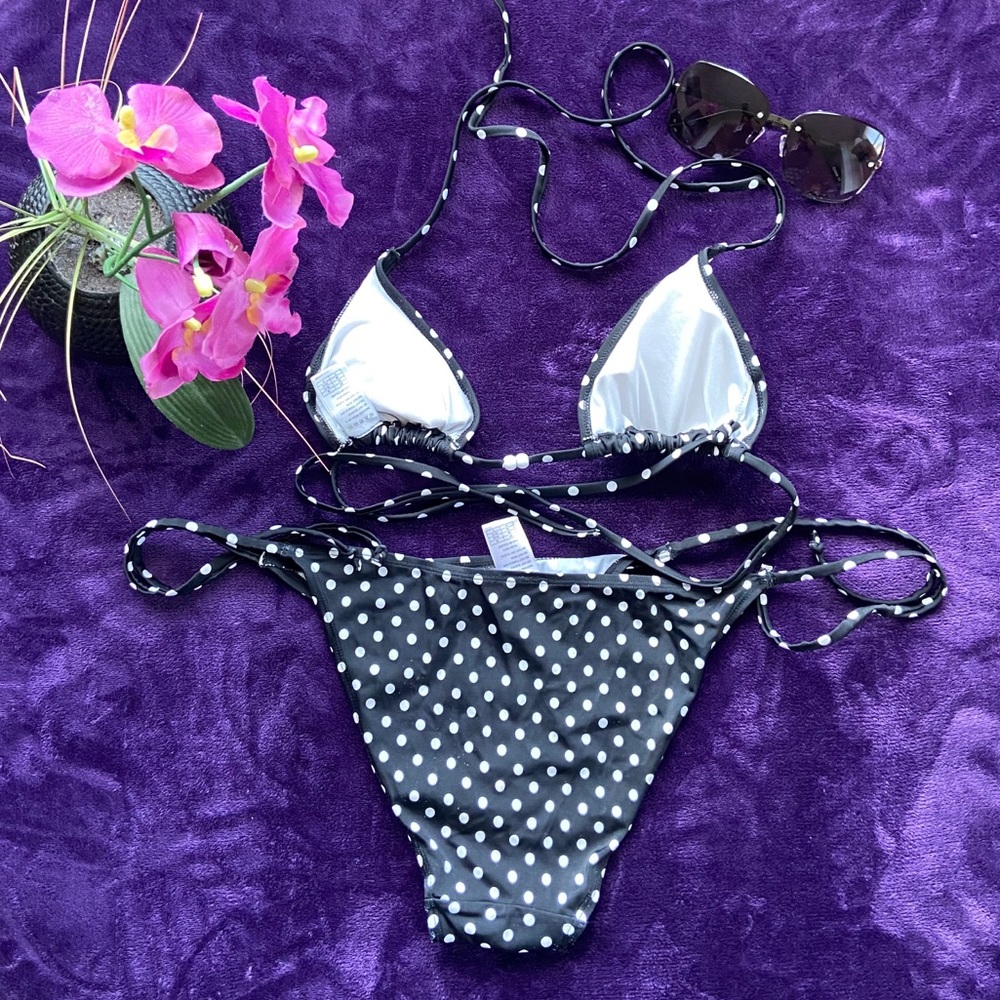 Swimsuit - Picture 2 of 4
